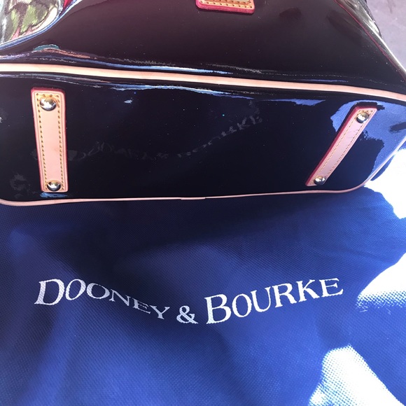 Dooney and Bourke - Picture 2 of 4